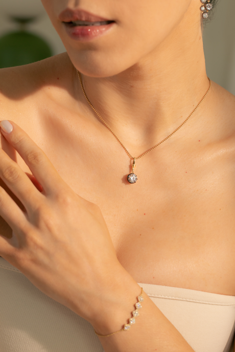 14K “Halo Brilliance” Stud Earrings – Gold & Lab Diamonds